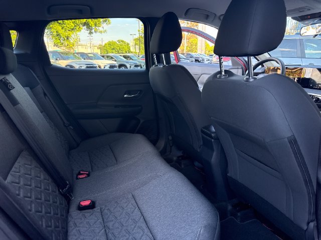 Used 2026 Nissan Kicks SV FWD image 32