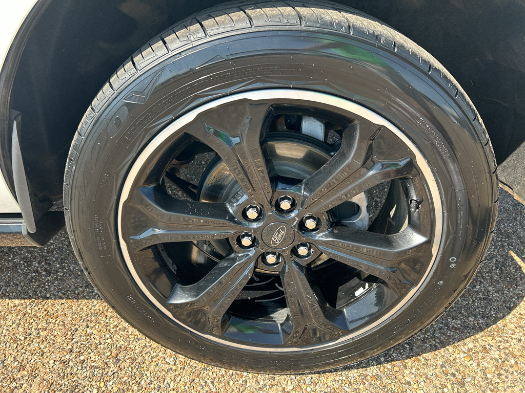 Used 2022 Ford Expedition Limited RWD image 9