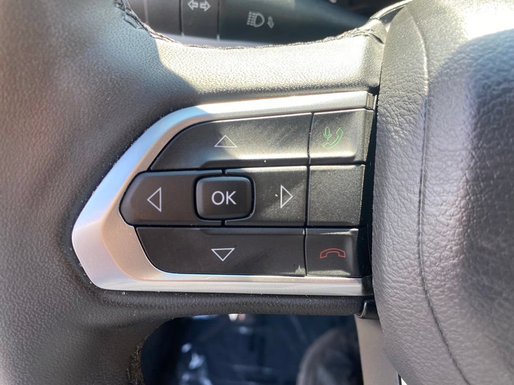 Used 2025 Jeep Compass Limited AWD/4WD image 25
