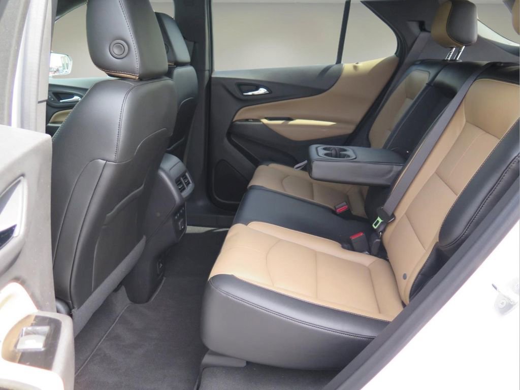 Used 2024 Chevrolet Equinox Premier AWD/4WD image 23