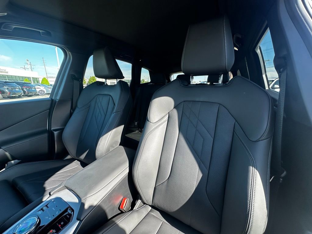 Certified 2025 BMW X3 xDrive30i w/ M Sport Package image 9