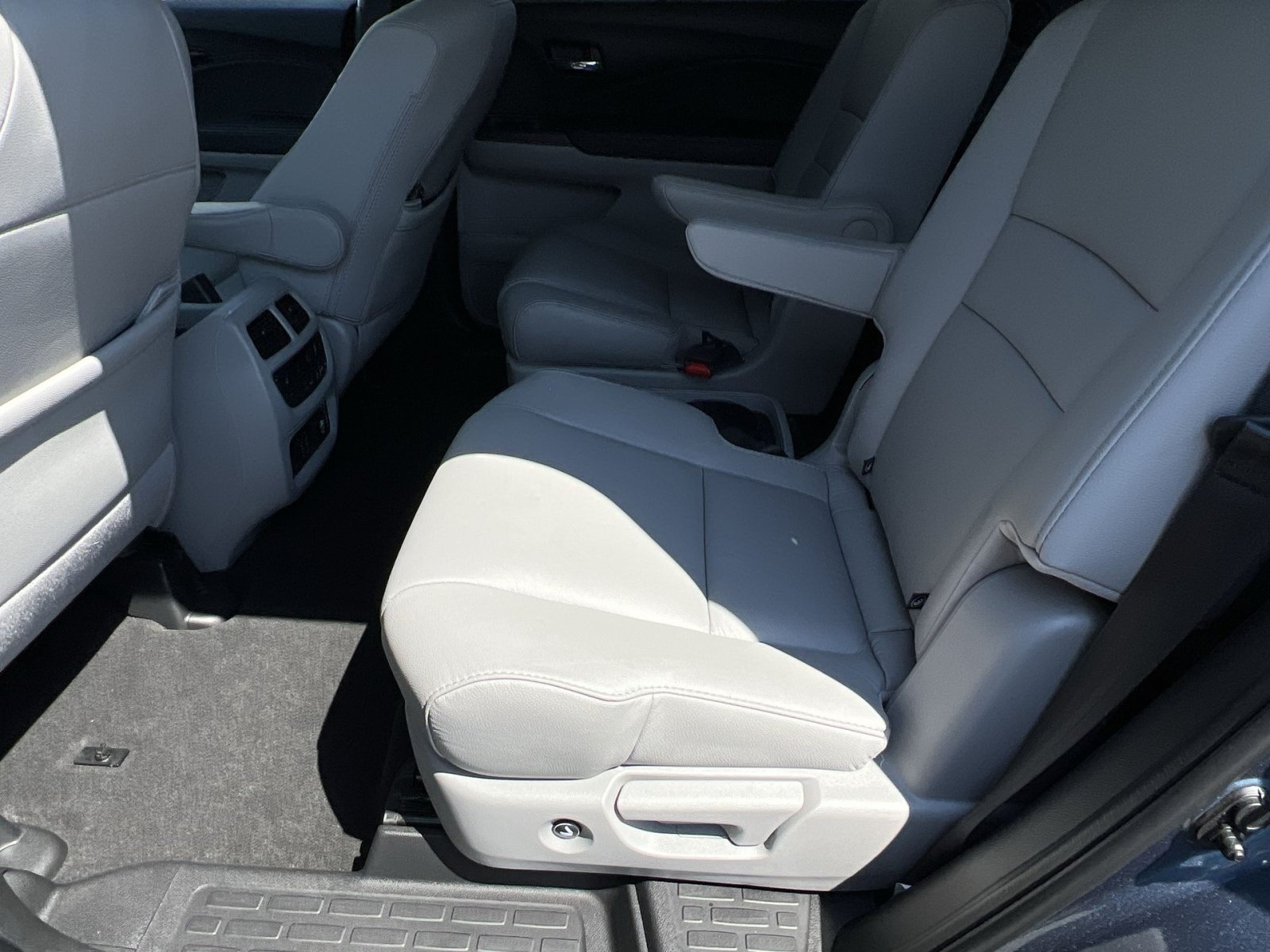 Used 2021 Honda Pilot Touring image 22