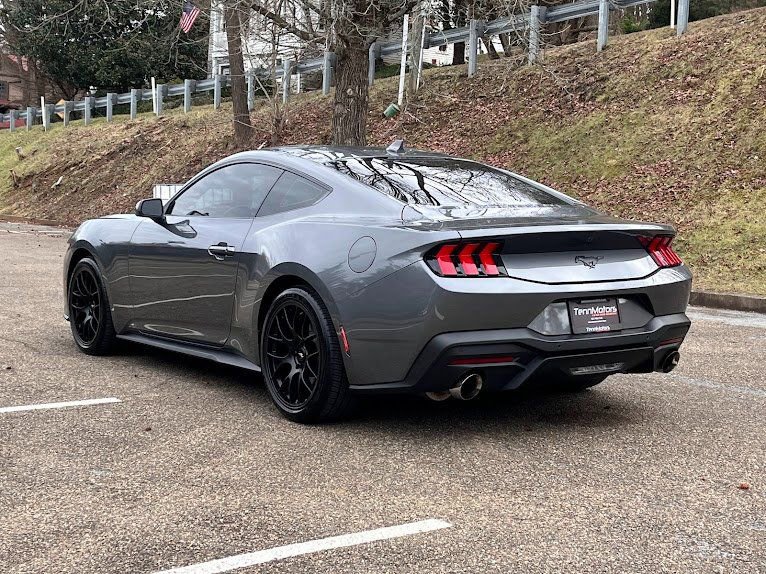 Used 2024 Ford Mustang Coupe image 23