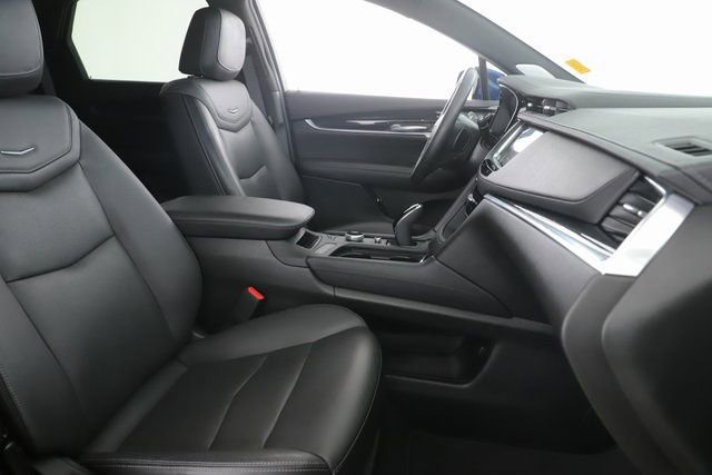 Used 2025 Cadillac XT5 Premium Luxury image 32