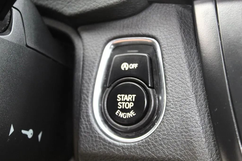 Used 2014 BMW 328i xDrive Sedan AWD/4WD image 16