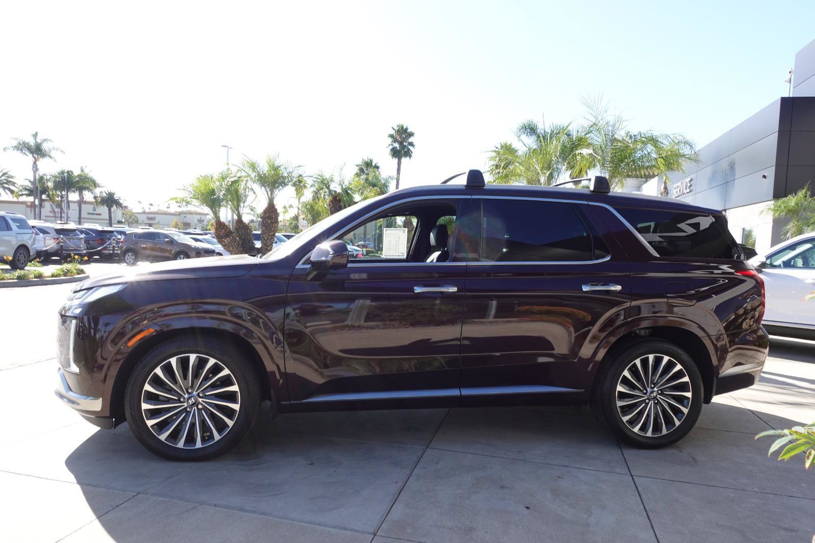 Used 2024 Hyundai Palisade Calligraphy image 6
