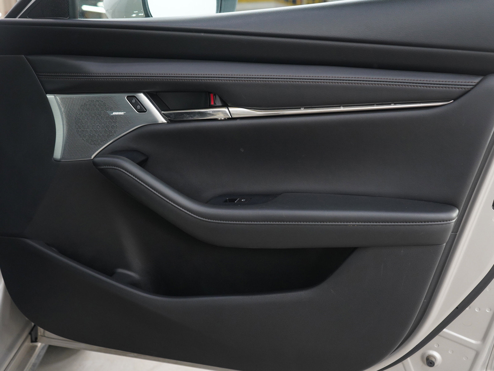 Used 2022 MAZDA MAZDA3 s image 9