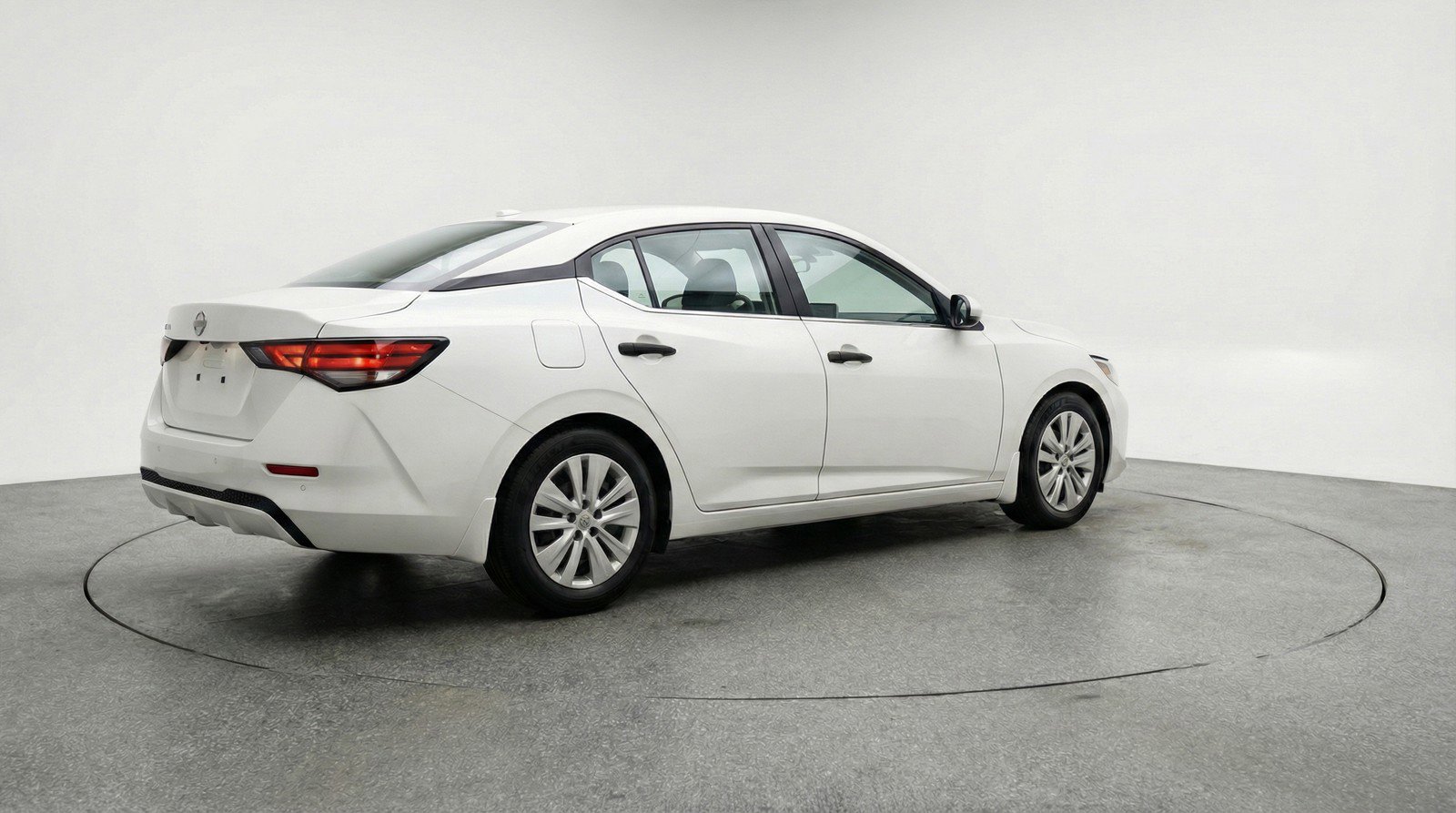 Used 2025 Nissan Sentra S FWD image 9