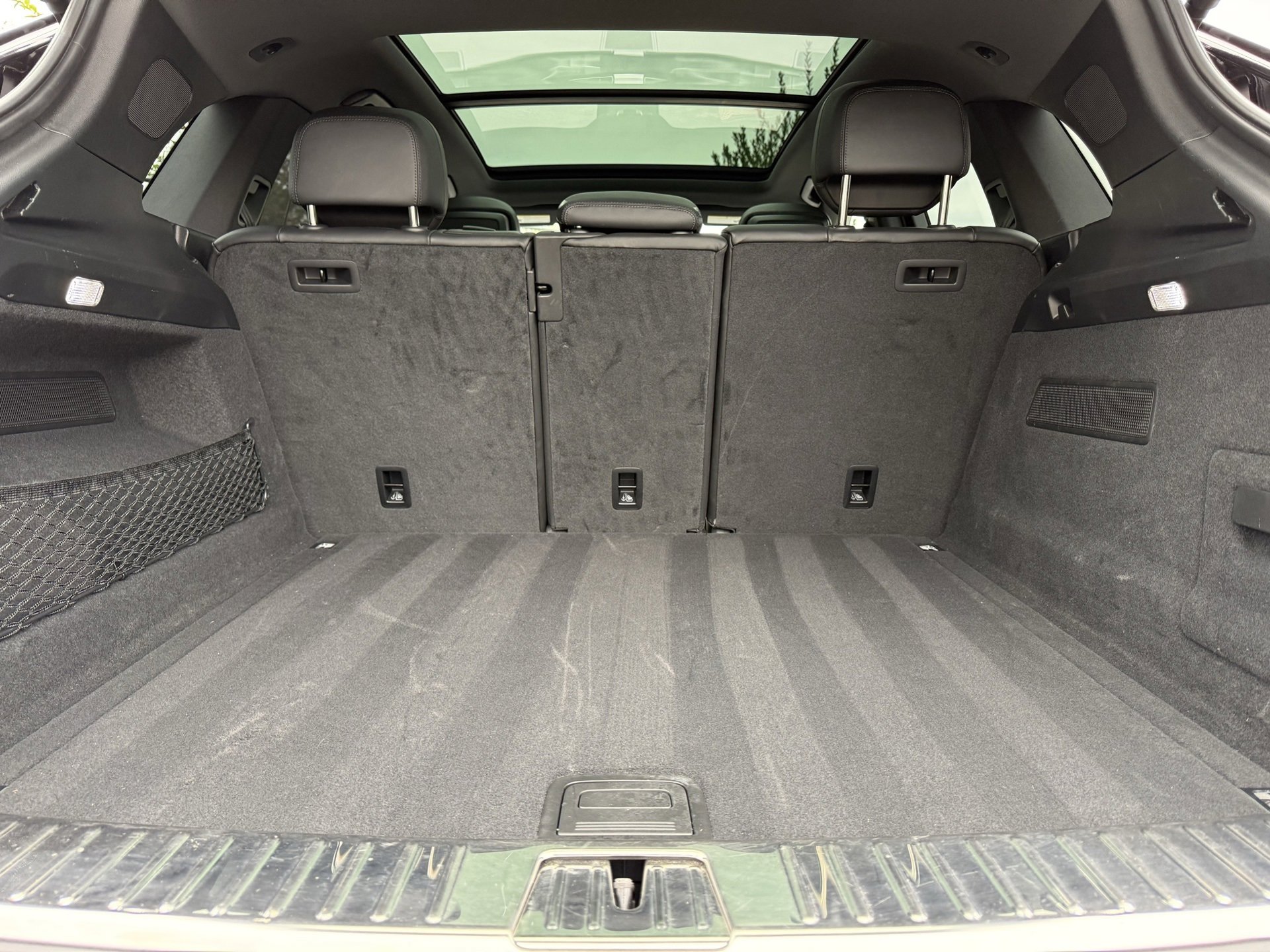 Certified 2022 Porsche Cayenne Platinum Edition image 34