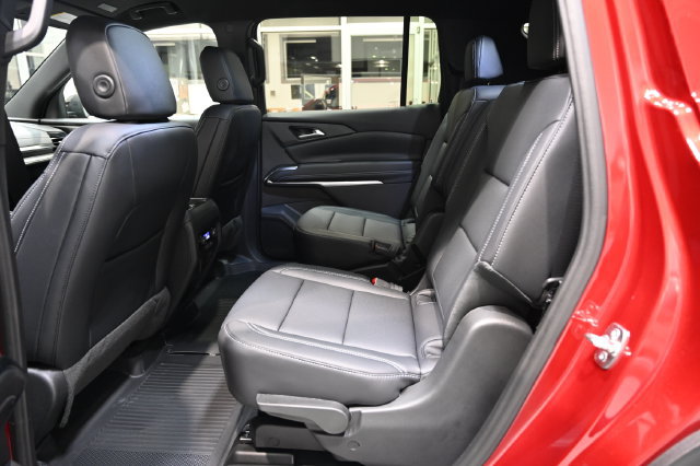 New 2027 Chevrolet Traverse LT w/ Midnight/Sport Edition FWD image 11
