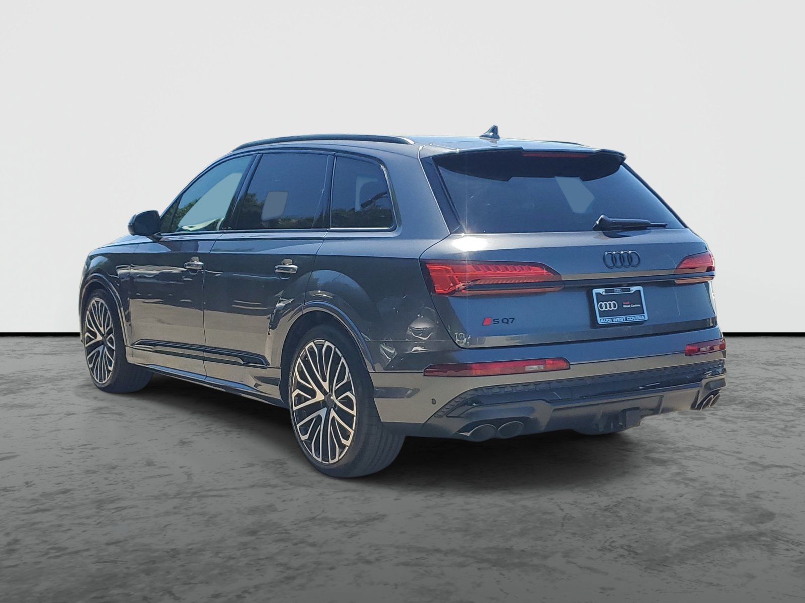 New 2026 Audi SQ7 Premium Plus AWD/4WD image 3