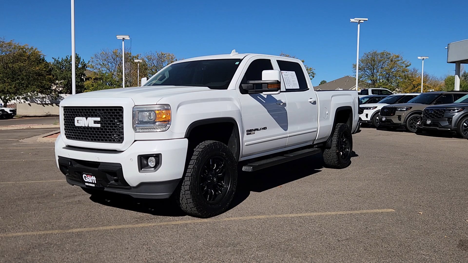 Used 2015 GMC Sierra 2500 Denali w/ Duramax Plus Package AWD/4WD image 2