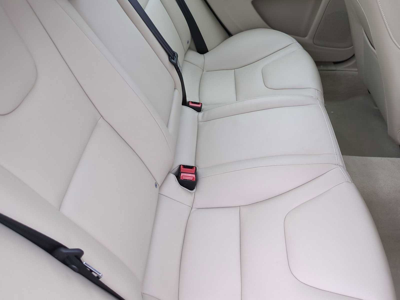 Used 2016 Volvo S60 T5 Inscription Platinum image 21