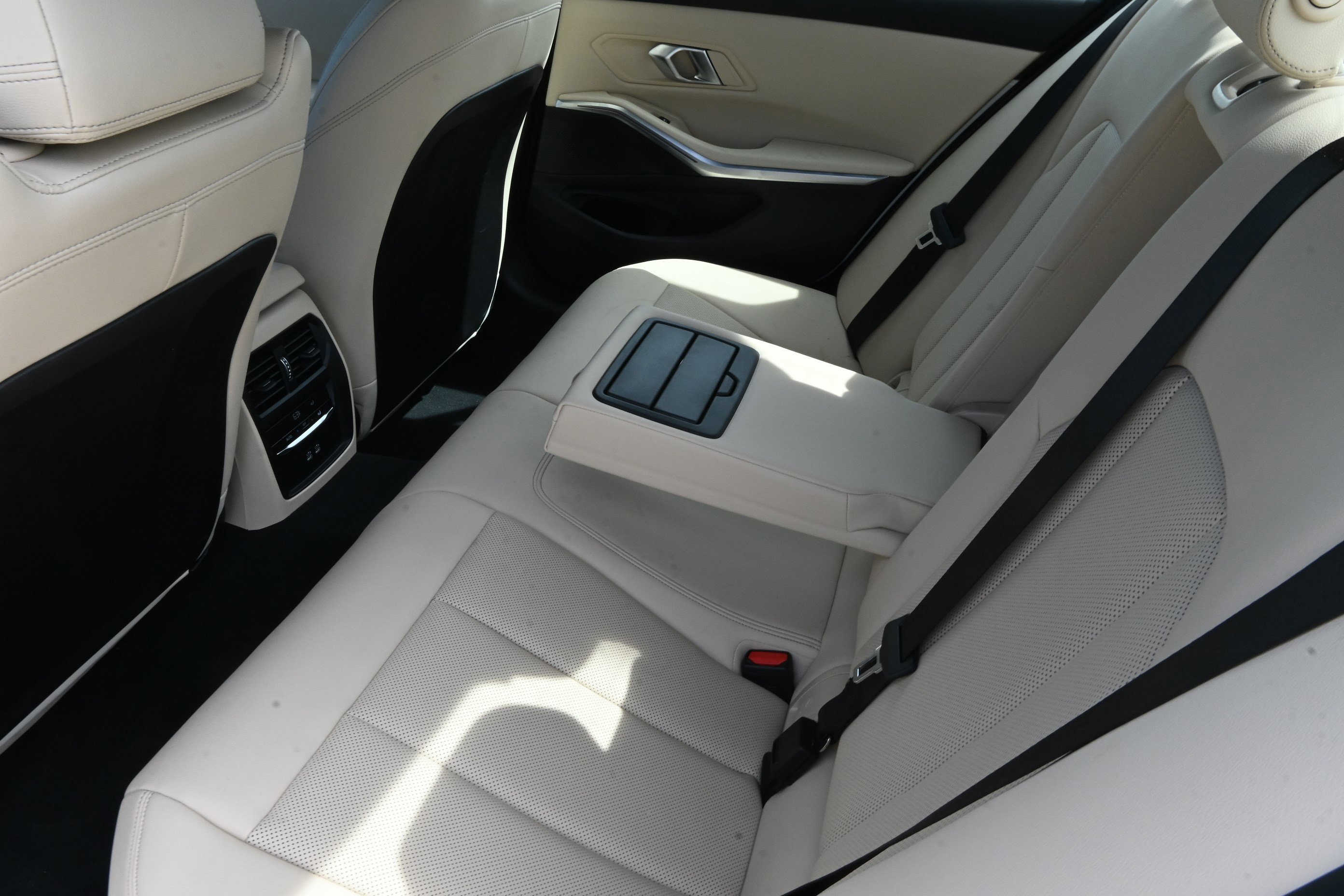 Certified 2024 BMW 330i Sedan w/ Convenience Package image 13