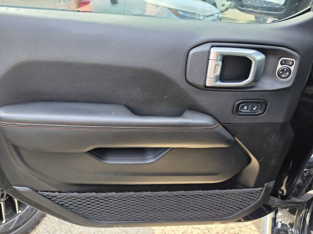 Used 2023 Jeep Gladiator Mojave w/ Cold Weather Group image 5