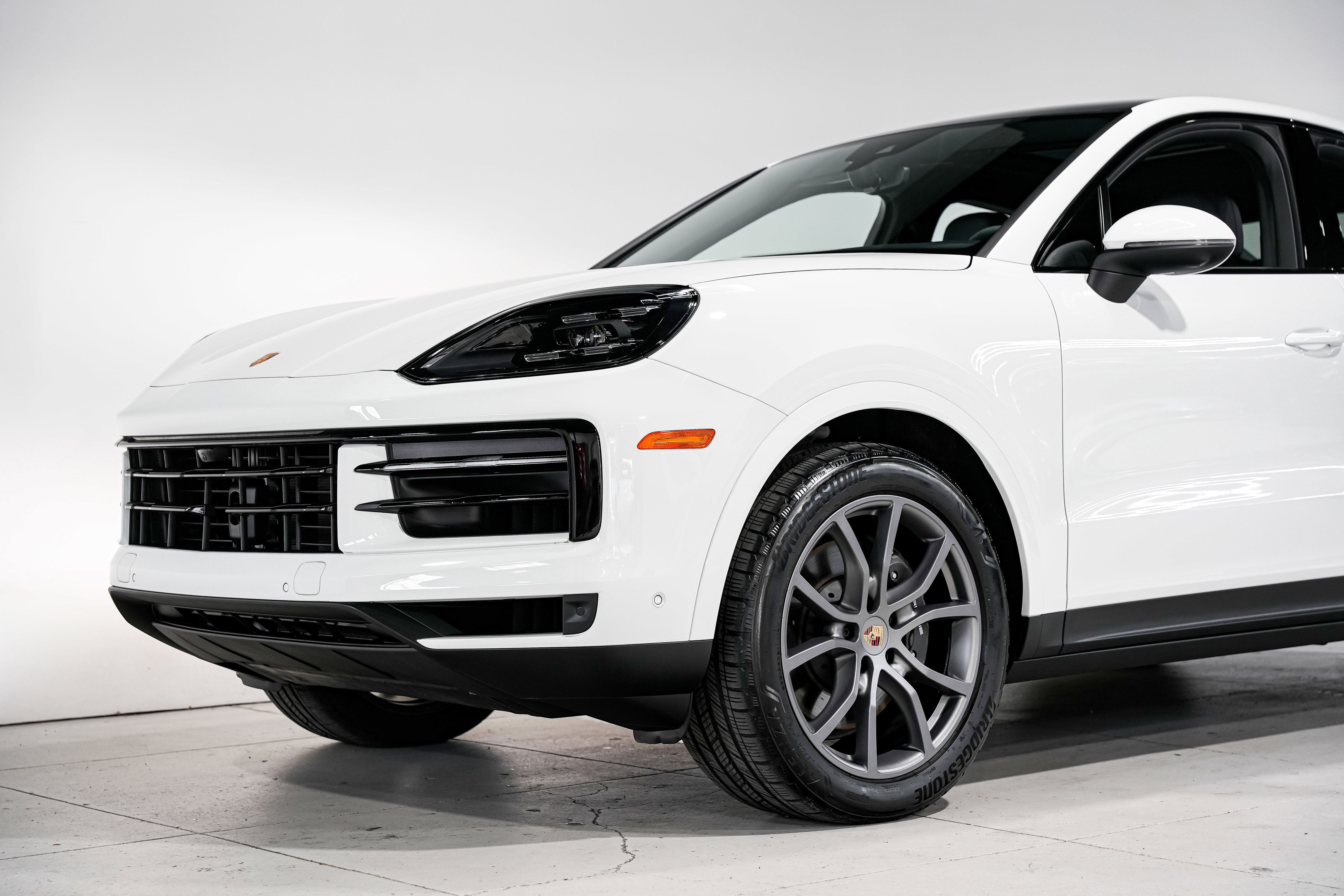 Used 2024 Porsche Cayenne Coupe w/ Premium Package Plus image 37