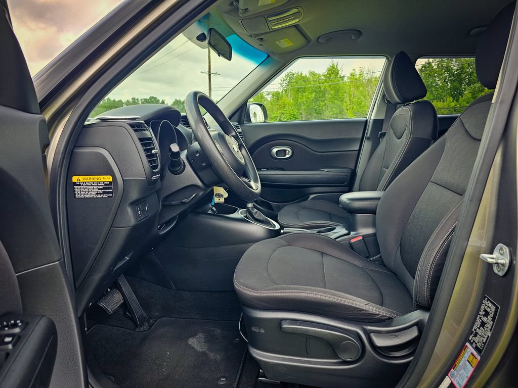Used 2016 Kia Soul FWD image 11
