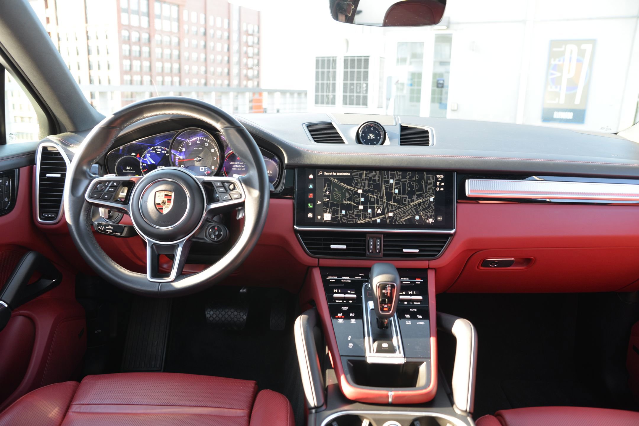 Certified 2023 Porsche Cayenne Platinum Edition image 27