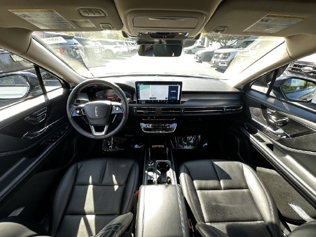 Certified 2023 Lincoln Corsair AWD w/ Equipment Group 101A image 16