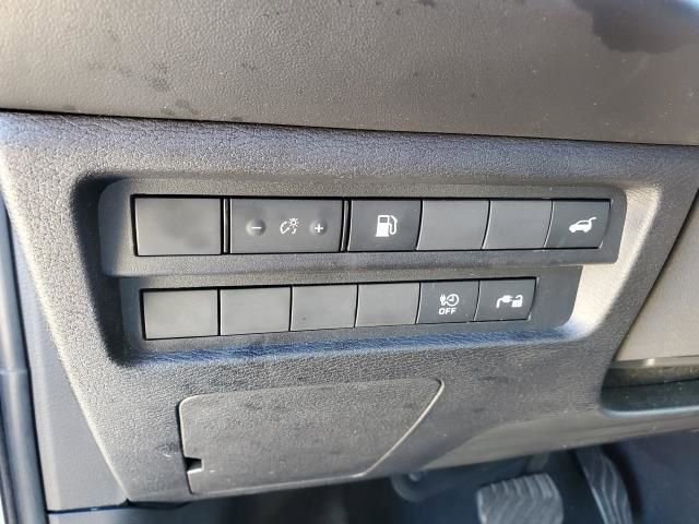 Used 2023 Mitsubishi Outlander SE image 25