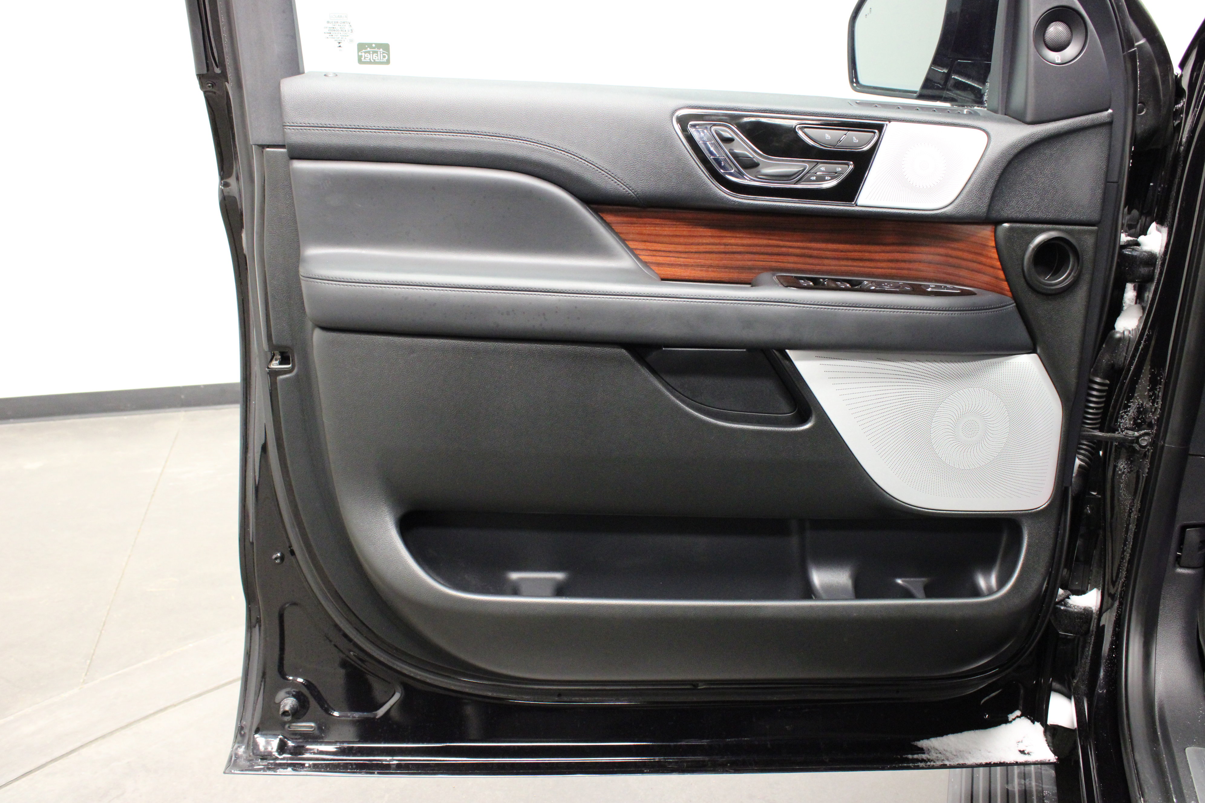 Used 2023 Lincoln Navigator L Reserve image 21