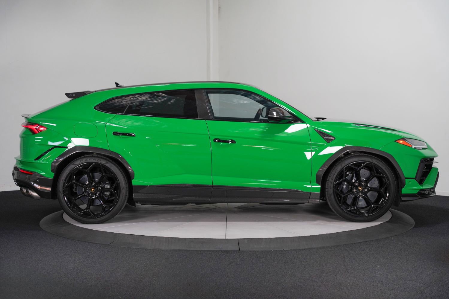 Used 2023 Lamborghini Urus Performante image 9