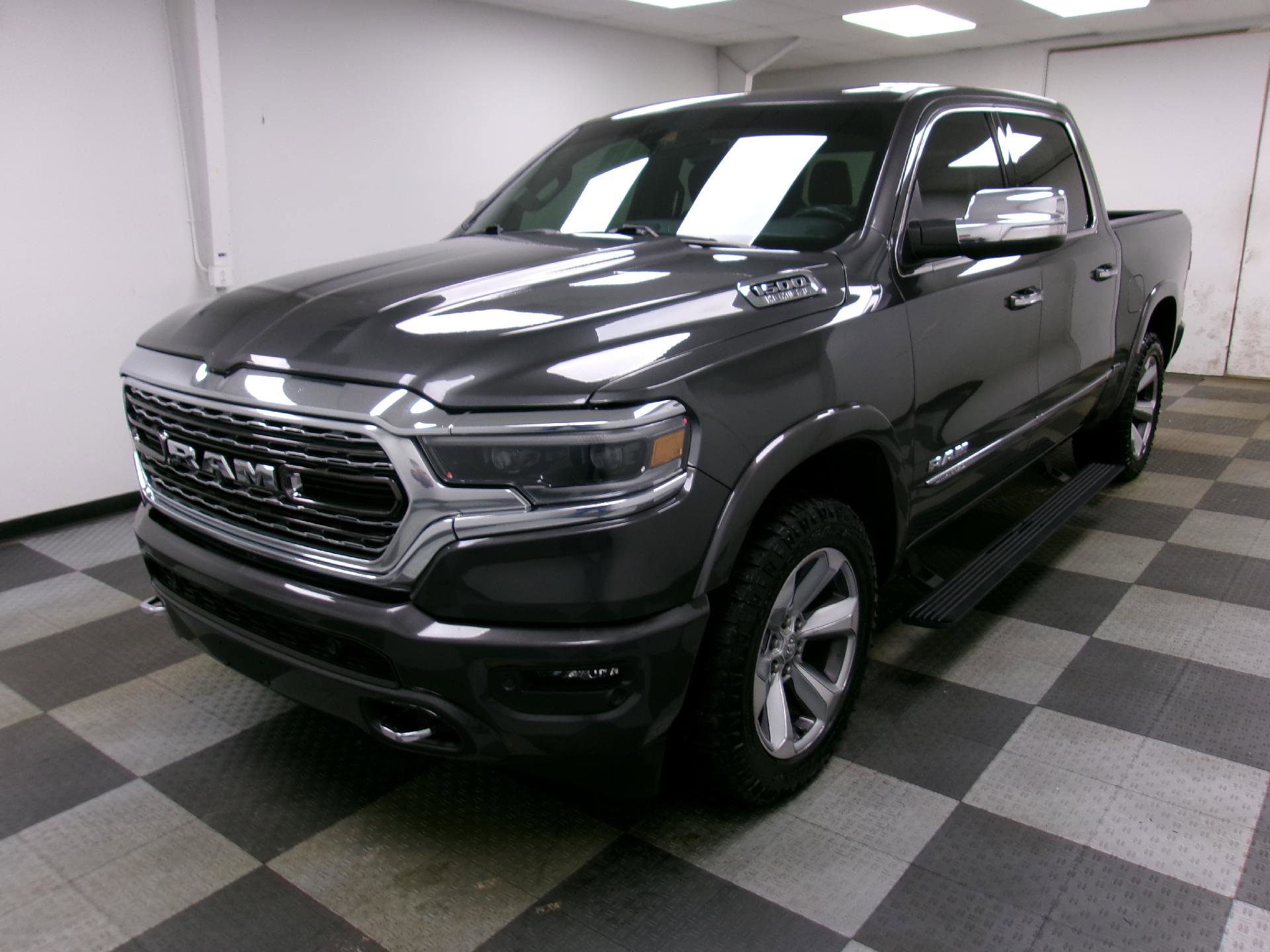 Used 2020 RAM 1500 Limited image 1