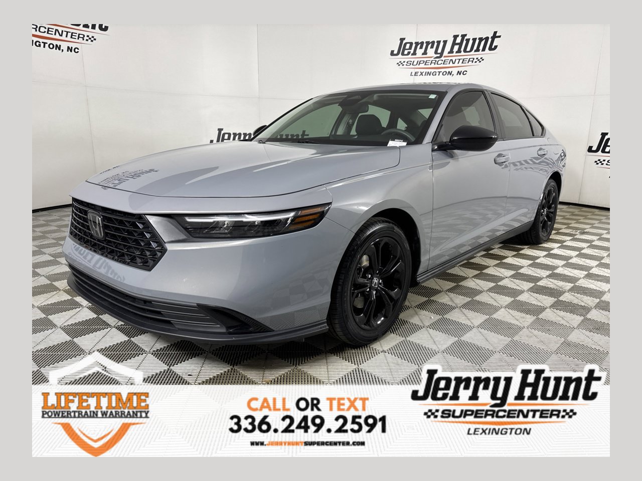 Used 2025 Honda Accord SE image 1