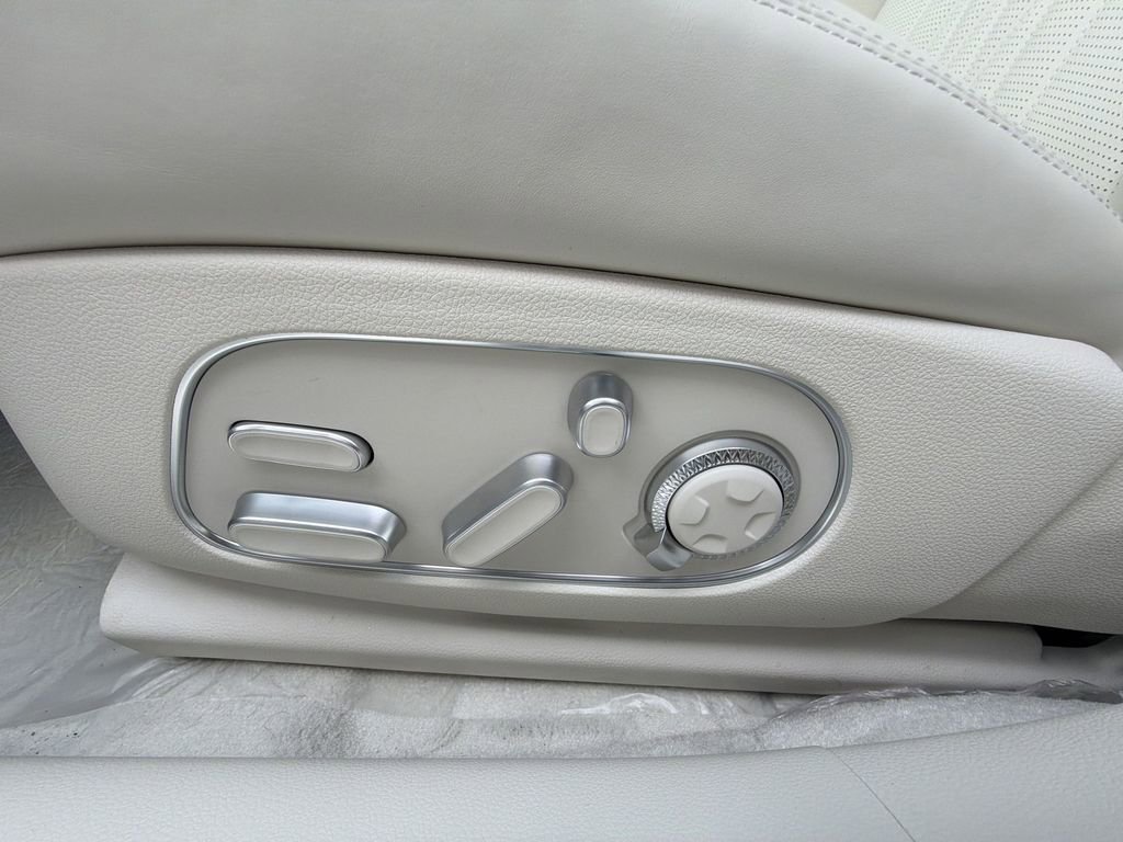 New 2026 Genesis G90 3.5T image 14