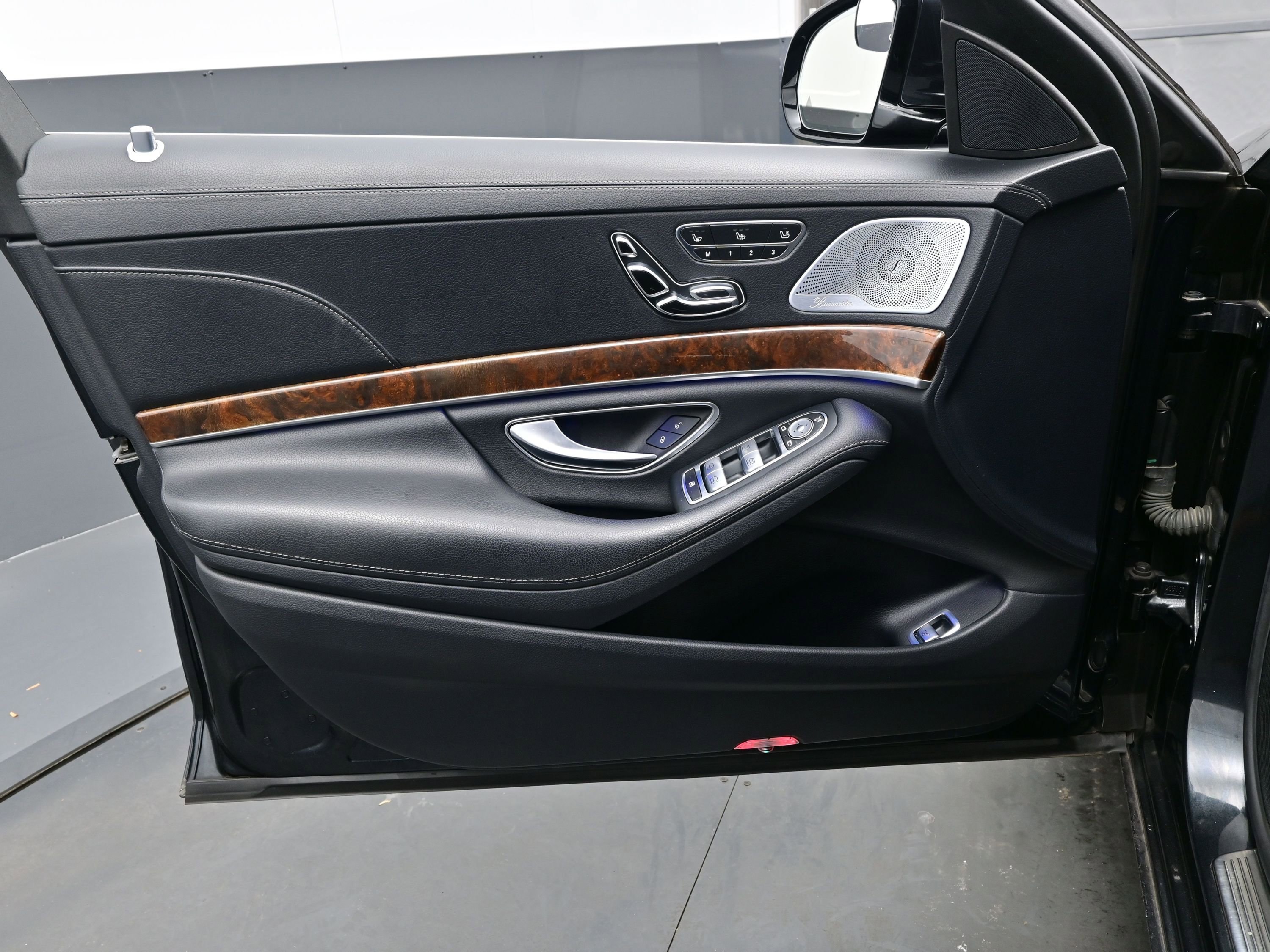 Used 2014 Mercedes-Benz S 550 Sedan image 9