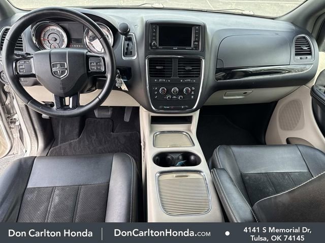 Used 2019 Dodge Grand Caravan SXT image 25