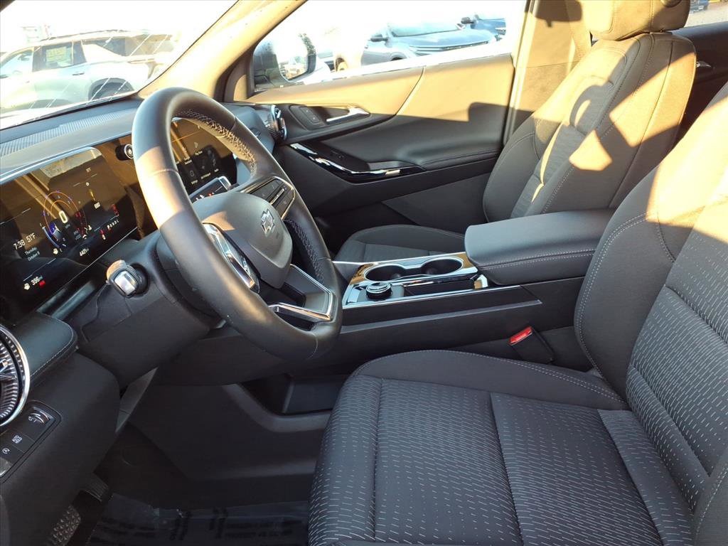 New 2026 Chevrolet Equinox LT w/ Midnight Edition image 9