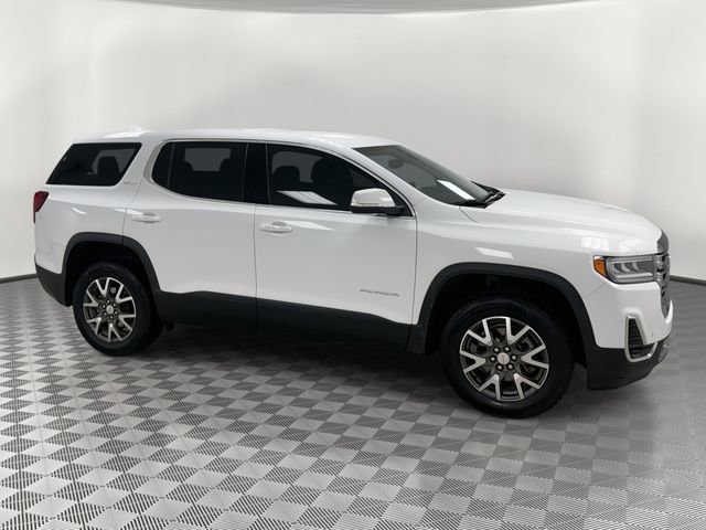 Used 2023 GMC Acadia SLE image 1