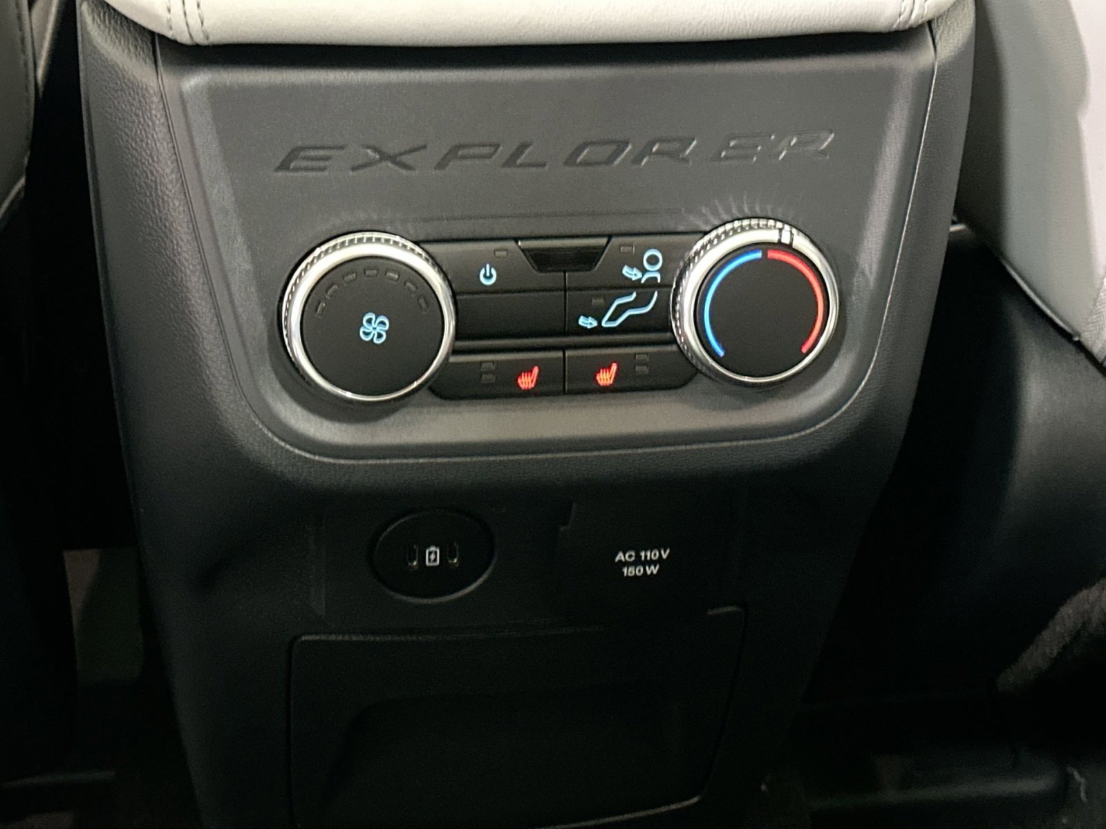 New 2026 Ford Explorer Platinum w/ LUX Leather Package image 34
