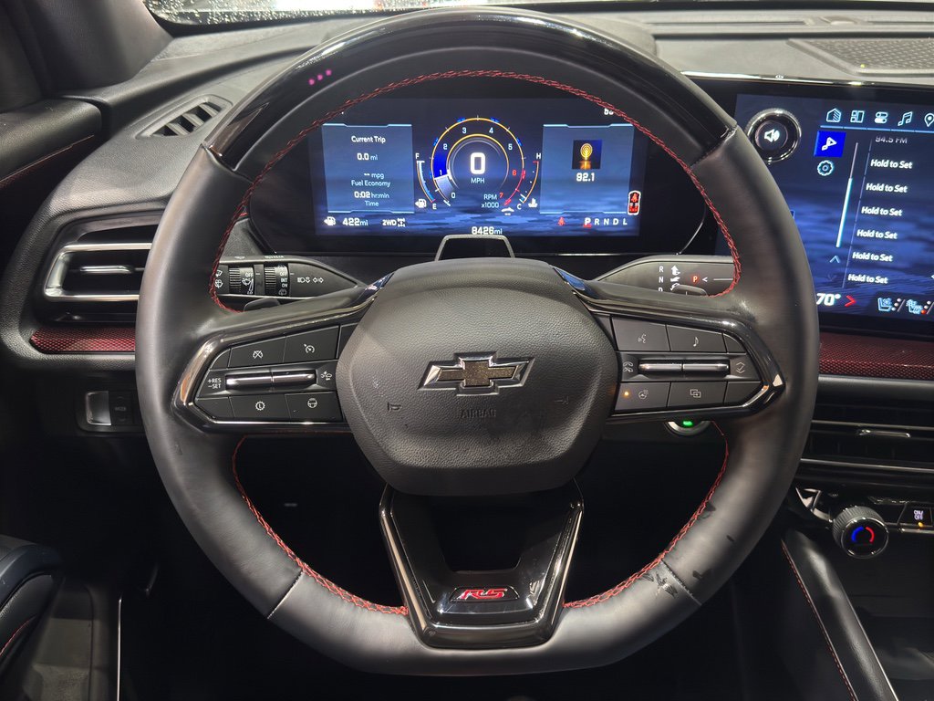 Used 2025 Chevrolet Traverse RS image 24