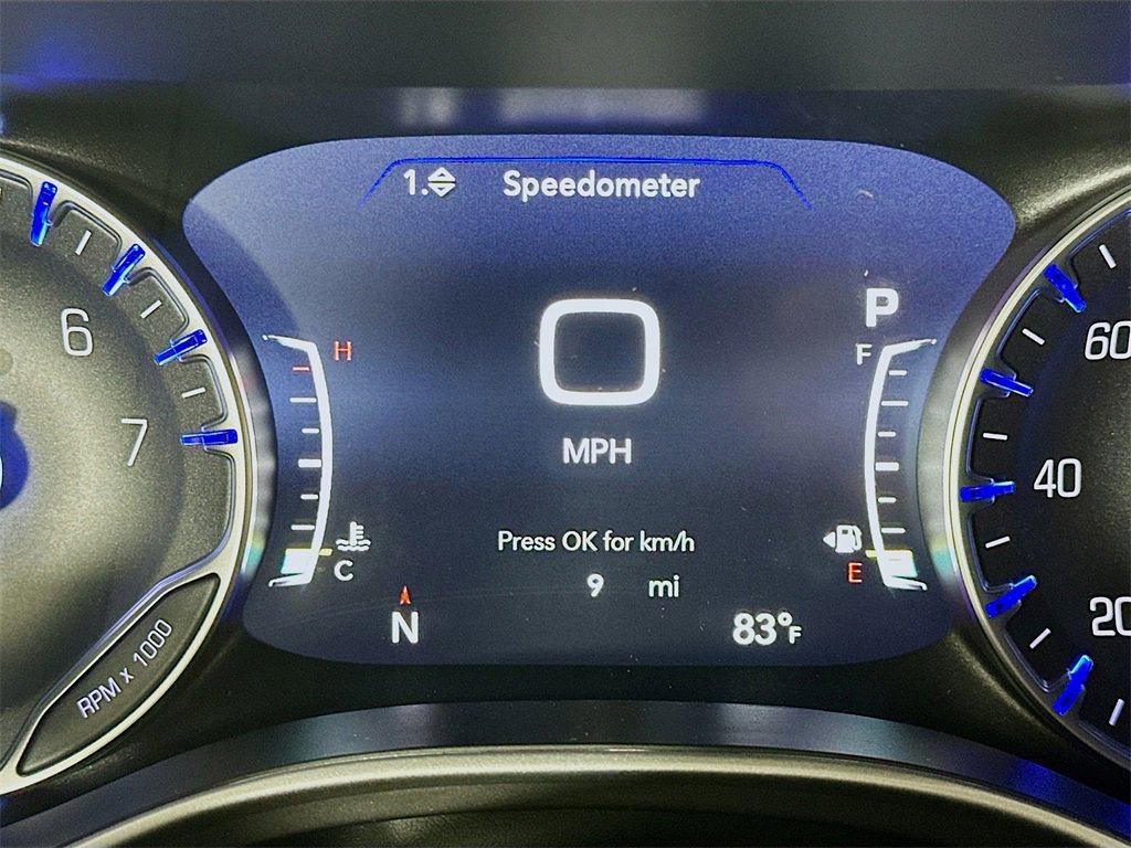 New 2025 Chrysler Pacifica Select w/ Uconnect Theater Family Group image 11