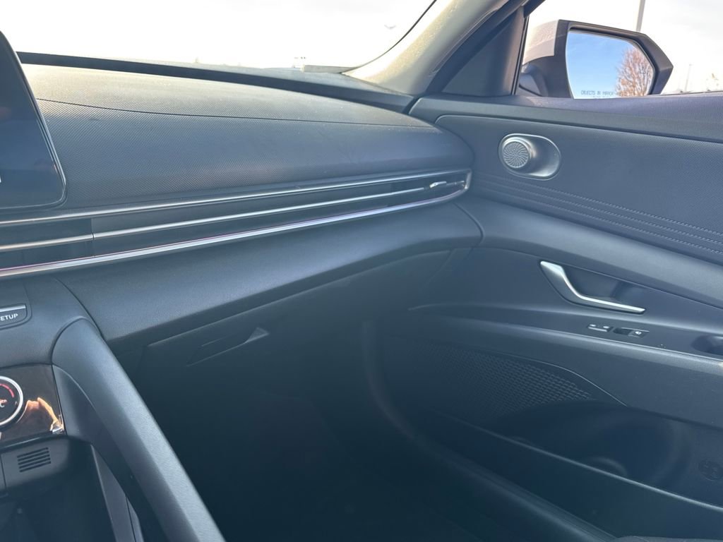 Used 2024 Hyundai Elantra SEL image 24