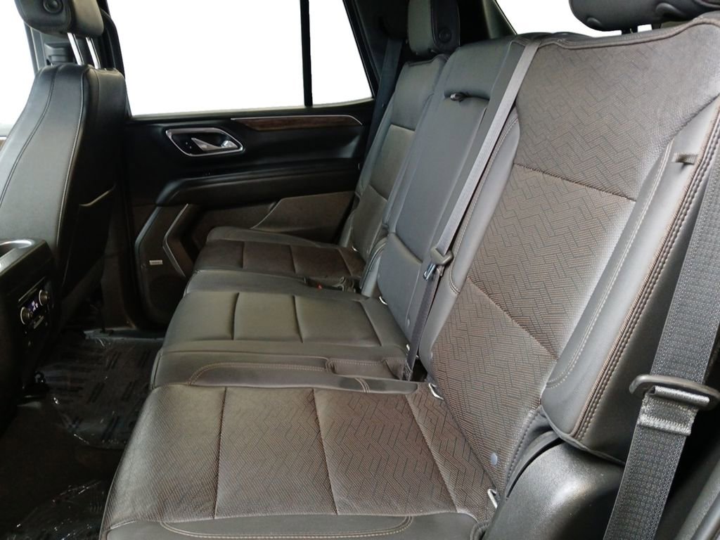 Used 2021 Chevrolet Tahoe High Country w/ Premium Package RWD image 22