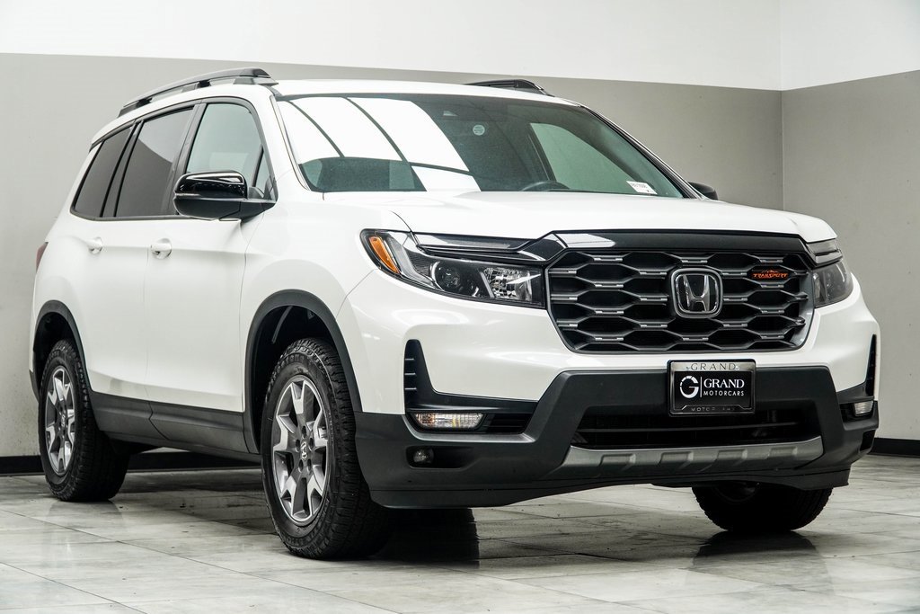Used 2022 Honda Passport TrailSport image 4