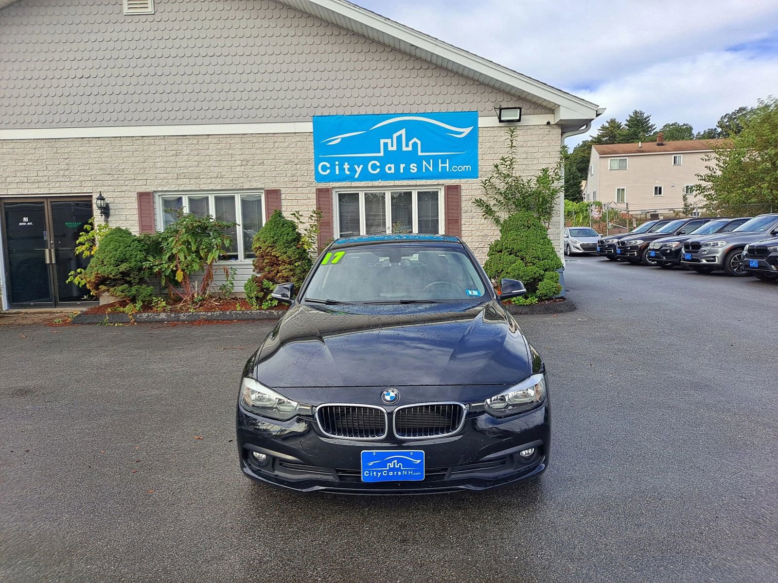 Used 2017 BMW 320i xDrive Sedan image 3