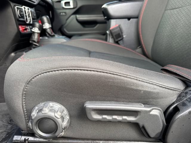 Used 2021 Jeep Wrangler Unlimited Rubicon w/ Cold Weather Group image 14