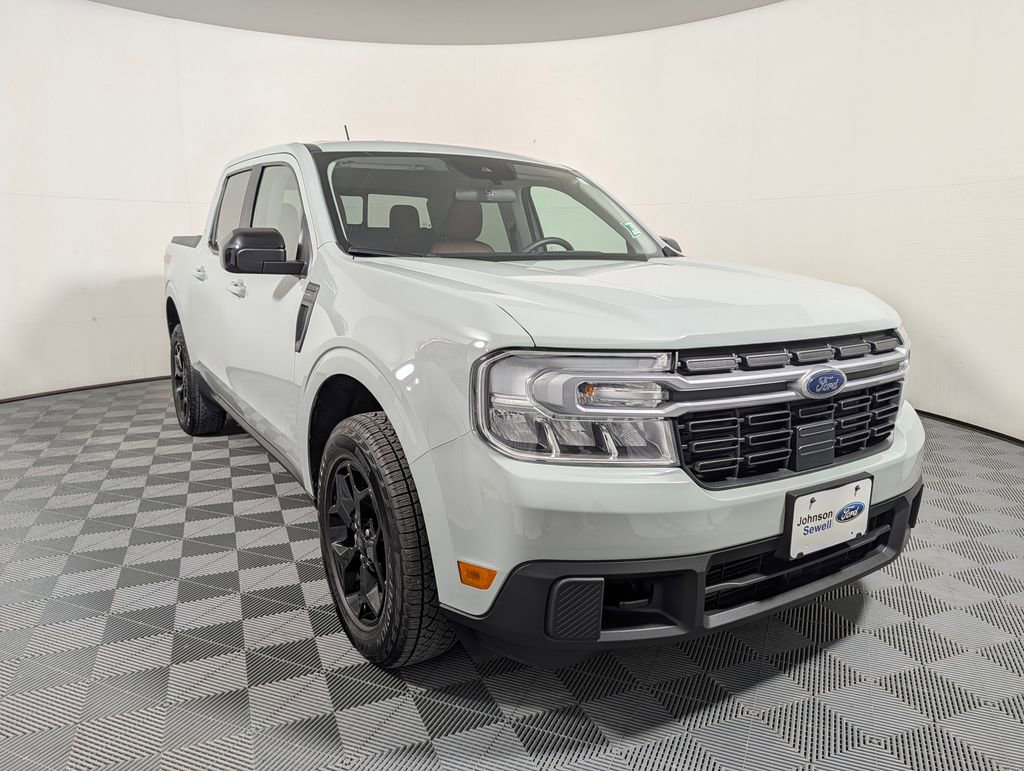 Certified 2024 Ford Maverick Lariat w/ FX4 Off-Road Package AWD/4WD image 1