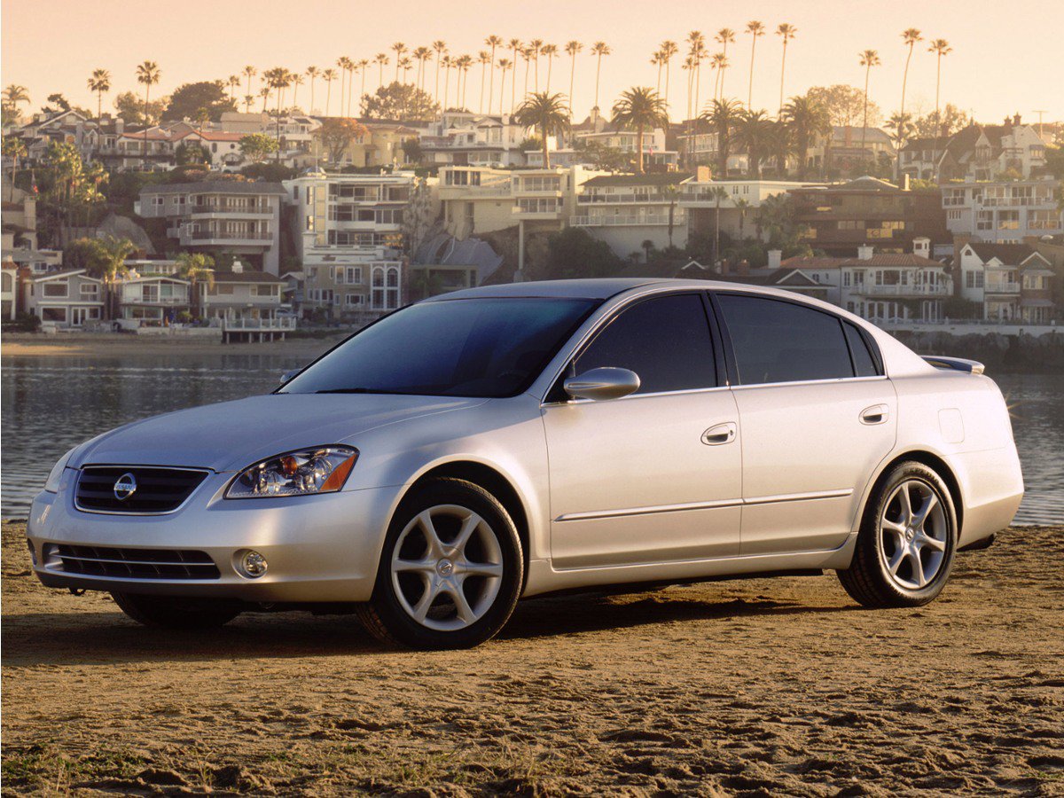 Used 2004 Nissan Altima 3.5 SE FWD image 1