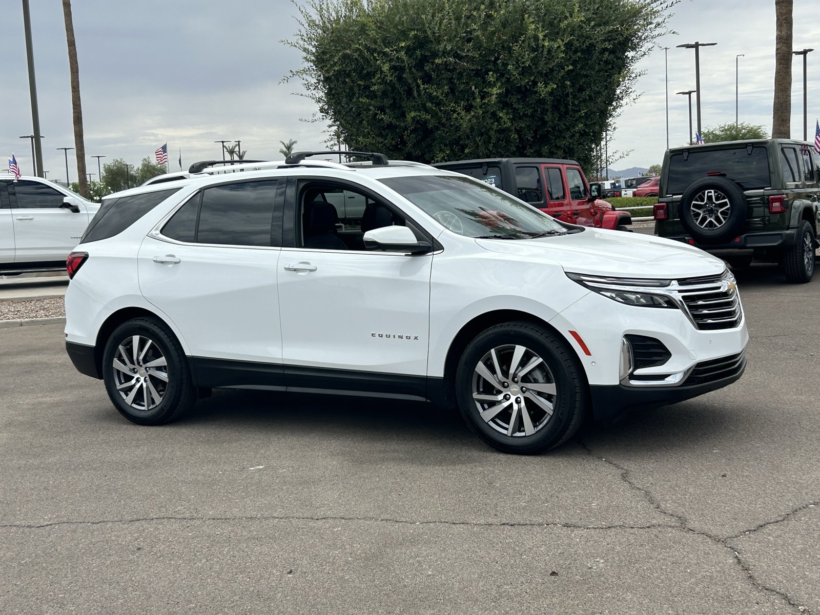 Used 2022 Chevrolet Equinox Premier FWD image 7
