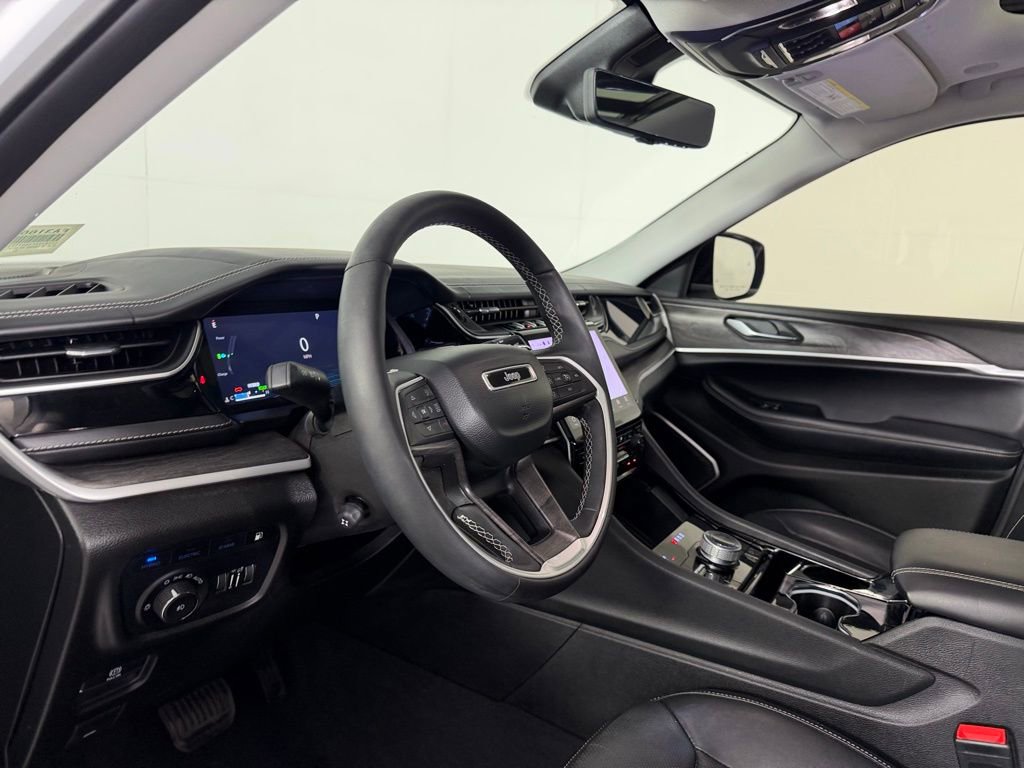 Used 2022 Jeep Grand Cherokee Limited 4xe w/ Luxury Tech Group II image 21