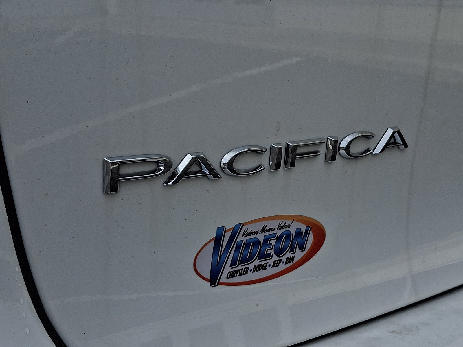 New 2027 Chrysler Pacifica Select FWD image 17