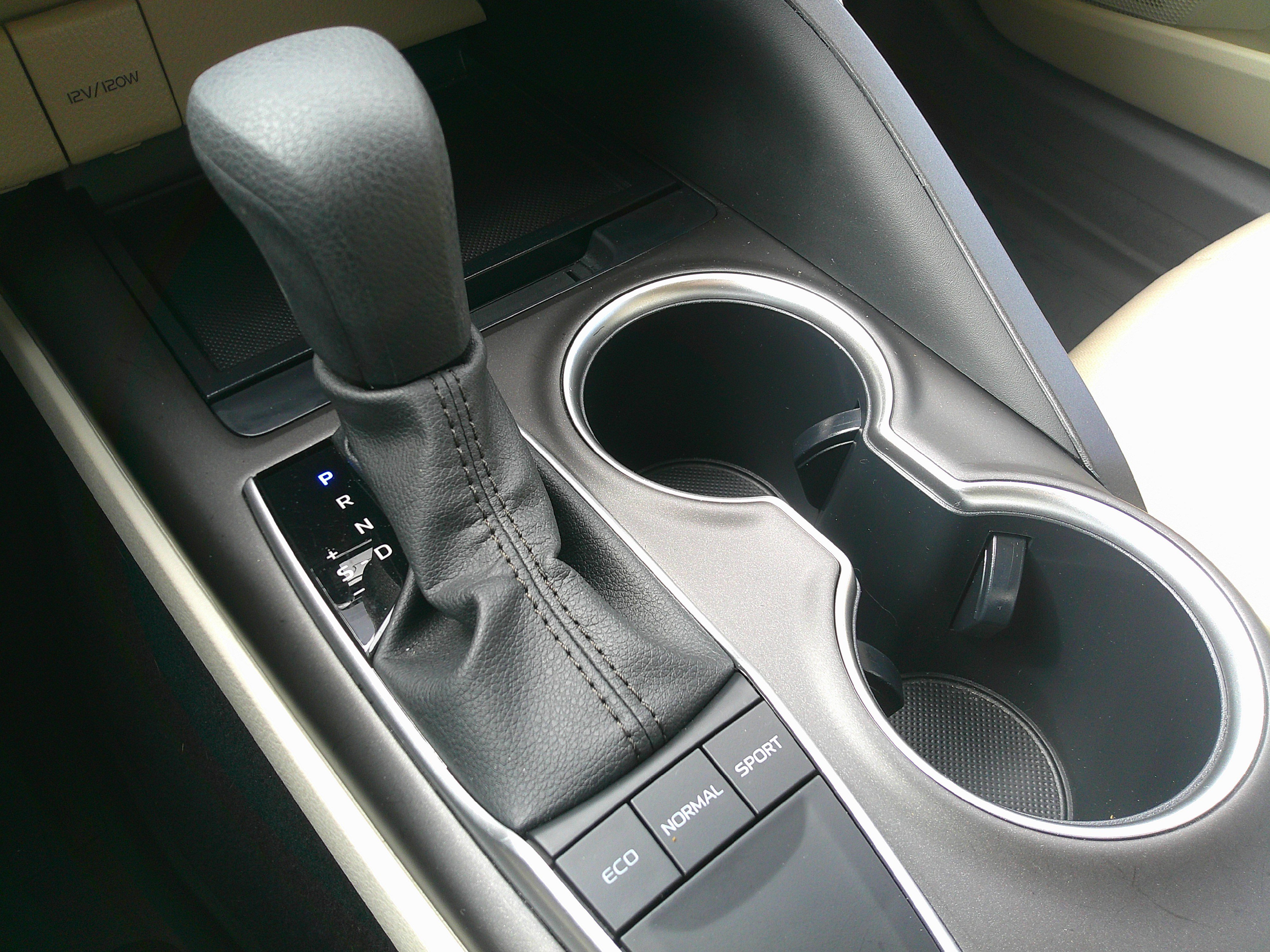 Used 2023 Toyota Camry LE image 28