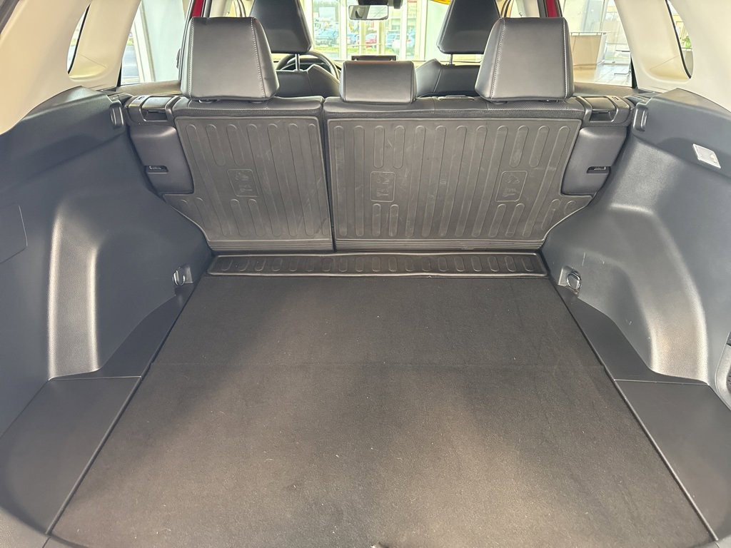 Used 2019 Toyota RAV4 Limited image 15