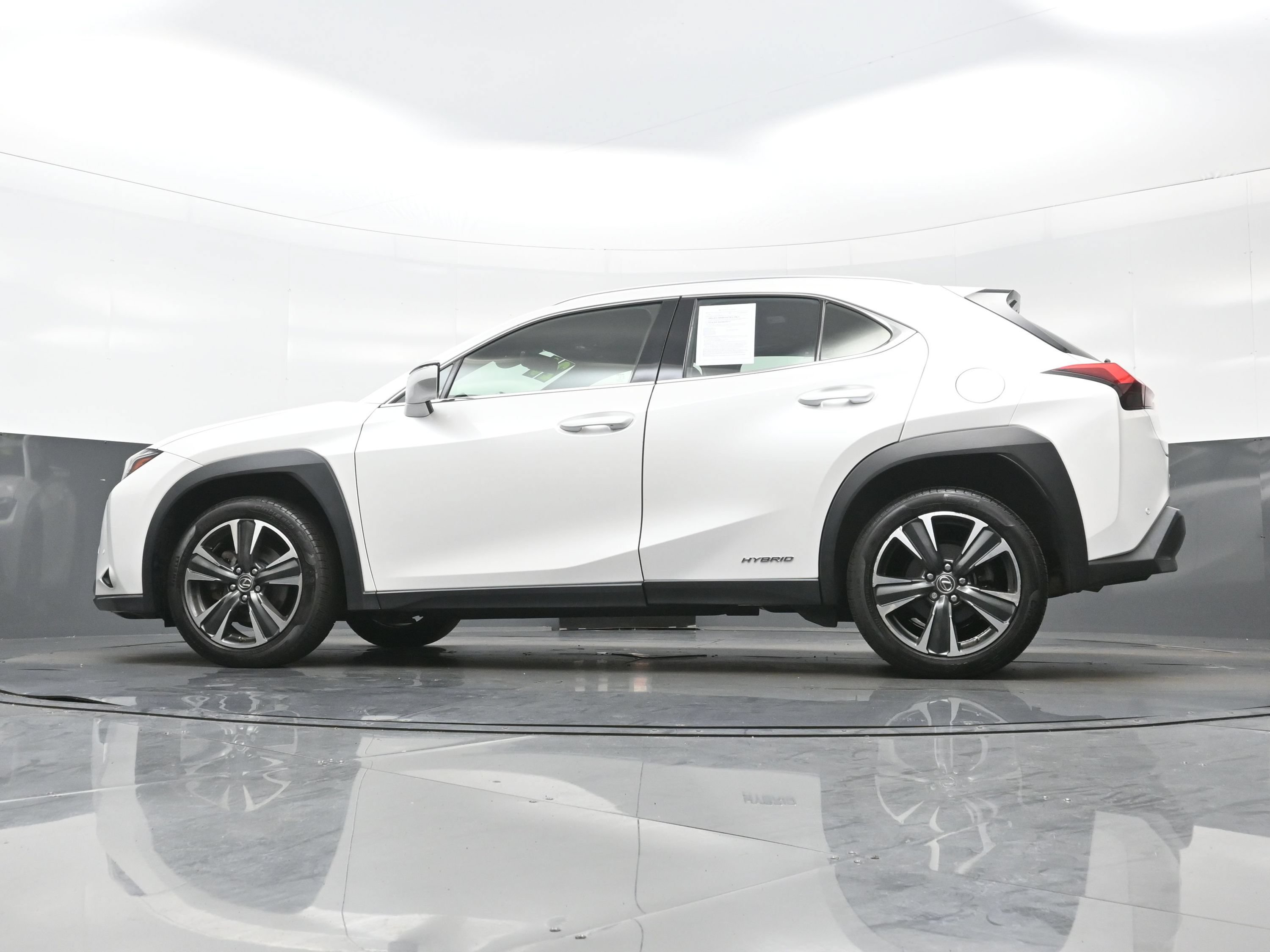 Used 2020 Lexus UX 250h w/ Premium Package AWD/4WD image 34