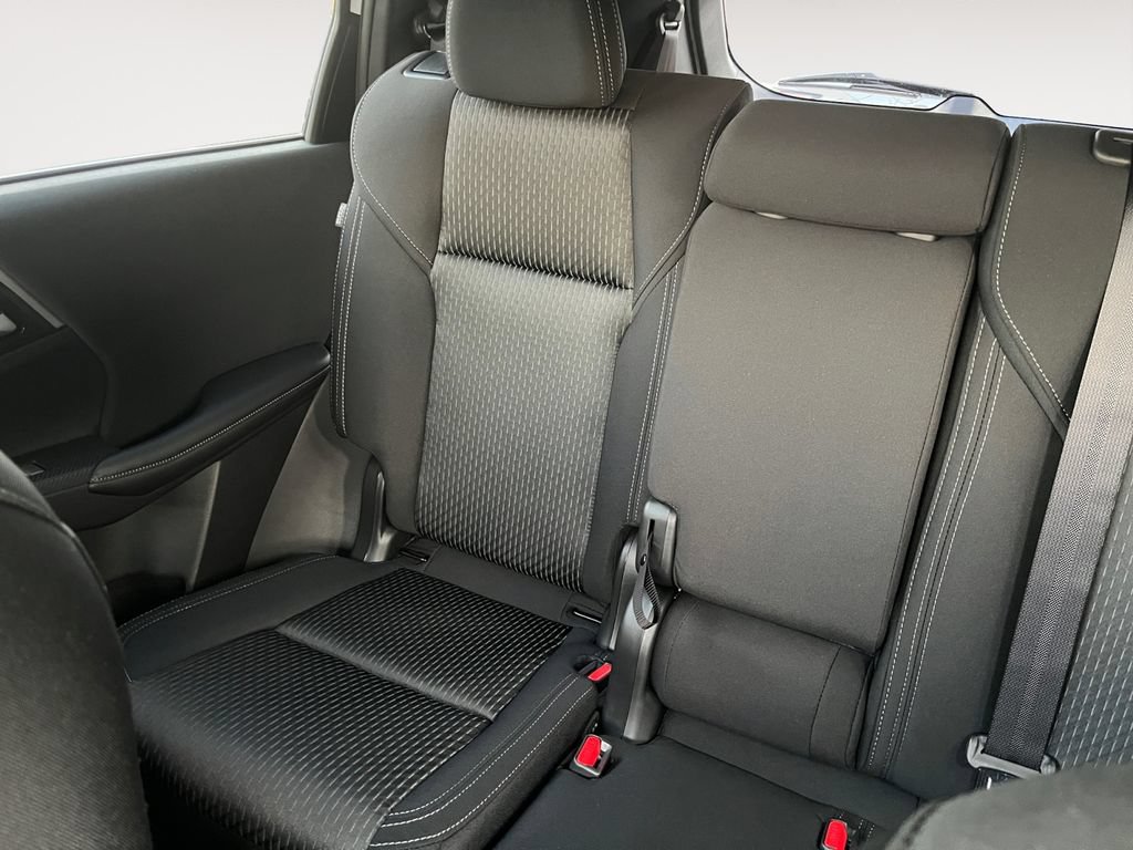 New 2026 Mitsubishi Outlander ES AWD/4WD image 13